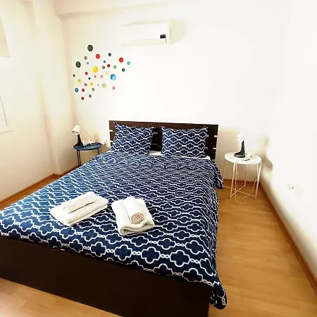 Center Walking To The 2 Bedrooms شقة