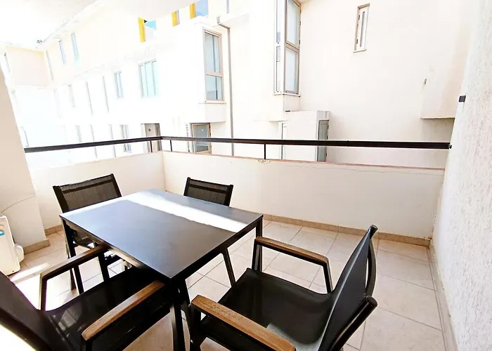 Center Walking To The 2 Bedrooms Appartement Larnaca